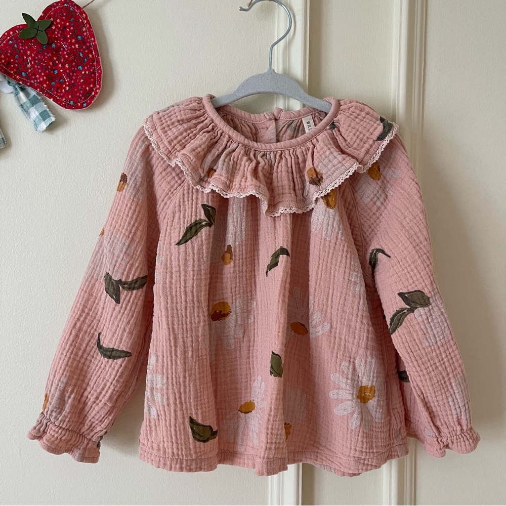 Wild Wawa ruffle collar floral long sleeve top size 2-3 yr